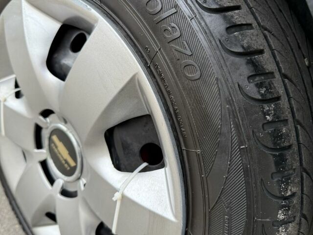 Серый Шевроле Авео, объемом двигателя 1.5 л и пробегом 277 тыс. км за 3899 $, фото 11 на Automoto.ua