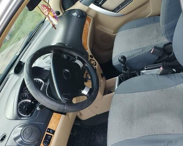 Серый Шевроле Авео, объемом двигателя 1.6 л и пробегом 260 тыс. км за 3400 $, фото 6 на Automoto.ua