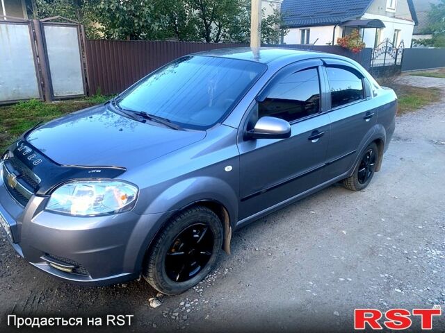 Сірий Шевроле Авео, об'ємом двигуна 1.5 л та пробігом 212 тис. км за 3300 $, фото 4 на Automoto.ua
