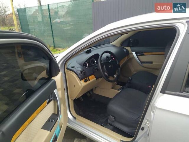 Шевроле Авео 2008 у Ужгороді на Automoto.ua Сірий Шевроле Авео, об'ємом двигуна 1.6 л та пробігом 165 тис. км за 4600 $, фото 8 на Automoto.ua