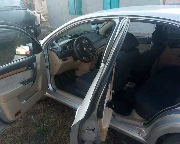 Серый Шевроле Авео, объемом двигателя 1.6 л и пробегом 240 тыс. км за 3300 $, фото 8 на Automoto.ua