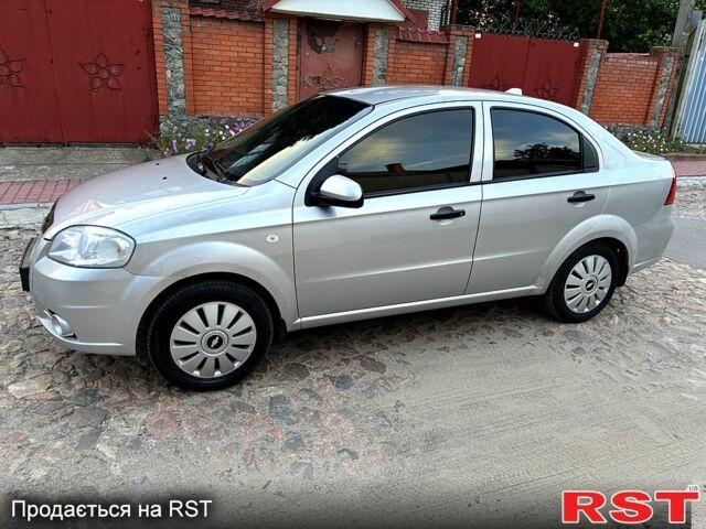 Серый Шевроле Авео, объемом двигателя 1.5 л и пробегом 165 тыс. км за 4900 $, фото 1 на Automoto.ua