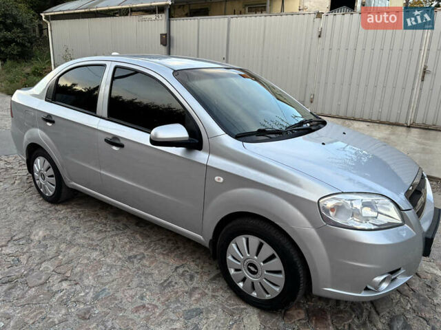 Серый Шевроле Авео, объемом двигателя 1.5 л и пробегом 165 тыс. км за 4900 $, фото 7 на Automoto.ua