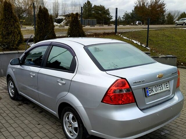 Сірий Шевроле Авео, об'ємом двигуна 1.6 л та пробігом 216 тис. км за 3400 $, фото 5 на Automoto.ua