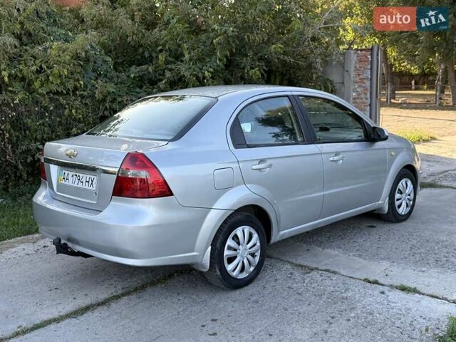 Серый Шевроле Авео, объемом двигателя 1.6 л и пробегом 178 тыс. км за 2900 $, фото 2 на Automoto.ua