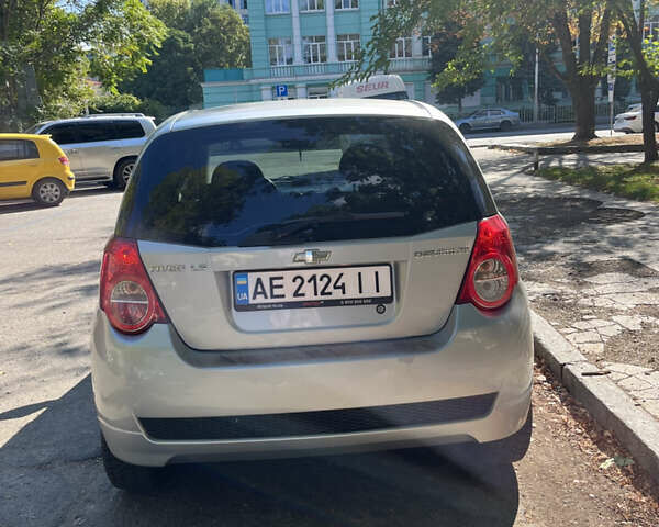 Серый Шевроле Авео, объемом двигателя 1.5 л и пробегом 181 тыс. км за 3800 $, фото 1 на Automoto.ua