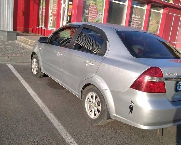 Серый Шевроле Авео, объемом двигателя 1.6 л и пробегом 225 тыс. км за 3700 $, фото 1 на Automoto.ua