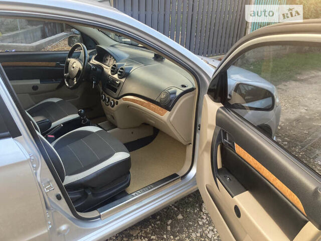 Серый Шевроле Авео, объемом двигателя 1.6 л и пробегом 128 тыс. км за 4900 $, фото 11 на Automoto.ua