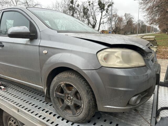 Серый Шевроле Авео, объемом двигателя 1.5 л и пробегом 100 тыс. км за 1350 $, фото 1 на Automoto.ua