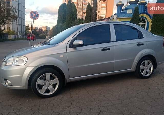 Серый Шевроле Авео, объемом двигателя 0 л и пробегом 198 тыс. км за 3750 $, фото 5 на Automoto.ua