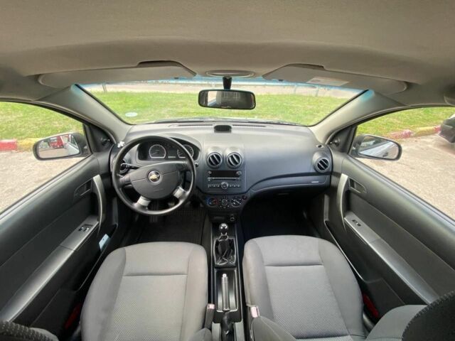 Серый Шевроле Авео, объемом двигателя 1.4 л и пробегом 180 тыс. км за 3899 $, фото 5 на Automoto.ua