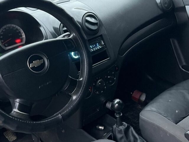 Серый Шевроле Авео, объемом двигателя 1.5 л и пробегом 195 тыс. км за 3500 $, фото 13 на Automoto.ua