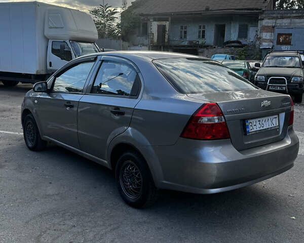 Серый Шевроле Авео, объемом двигателя 1.5 л и пробегом 185 тыс. км за 2999 $, фото 8 на Automoto.ua