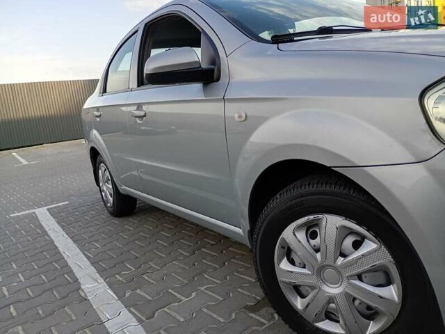Серый Шевроле Авео, объемом двигателя 1.2 л и пробегом 124 тыс. км за 4900 $, фото 7 на Automoto.ua