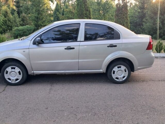 Серый Шевроле Авео, объемом двигателя 1.5 л и пробегом 312 тыс. км за 2750 $, фото 2 на Automoto.ua