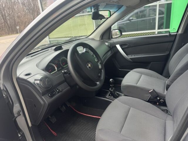 Серый Шевроле Авео, объемом двигателя 1.5 л и пробегом 154 тыс. км за 4800 $, фото 11 на Automoto.ua