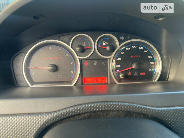 Серый Шевроле Авео, объемом двигателя 1.6 л и пробегом 128 тыс. км за 4900 $, фото 6 на Automoto.ua