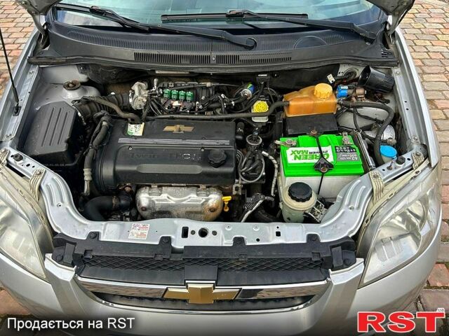 Серый Шевроле Авео, объемом двигателя 1.6 л и пробегом 270 тыс. км за 4000 $, фото 13 на Automoto.ua