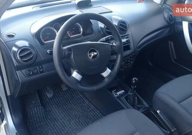 Серый Шевроле Авео, объемом двигателя 0 л и пробегом 198 тыс. км за 3750 $, фото 25 на Automoto.ua