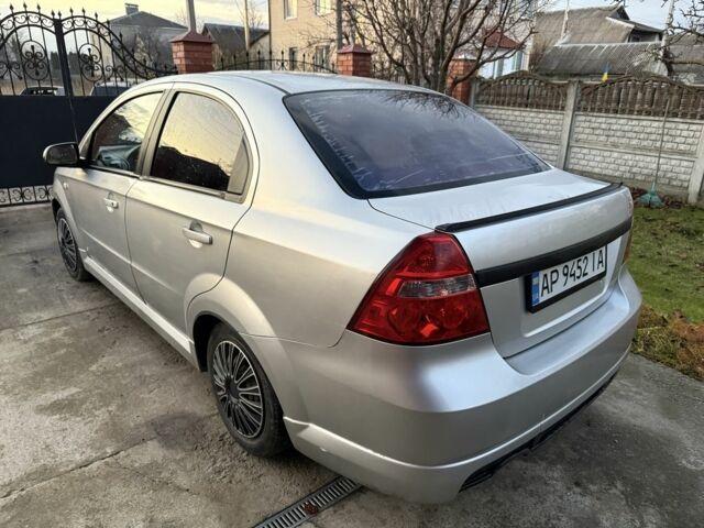Серый Шевроле Авео, объемом двигателя 1.6 л и пробегом 250 тыс. км за 3100 $, фото 4 на Automoto.ua