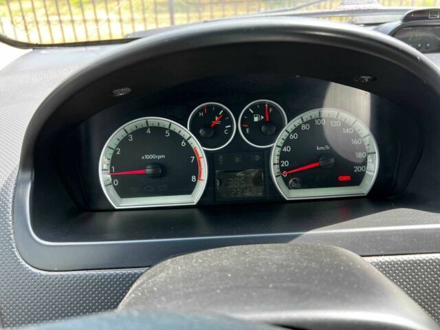Сірий Шевроле Авео, об'ємом двигуна 1.5 л та пробігом 231 тис. км за 4500 $, фото 10 на Automoto.ua