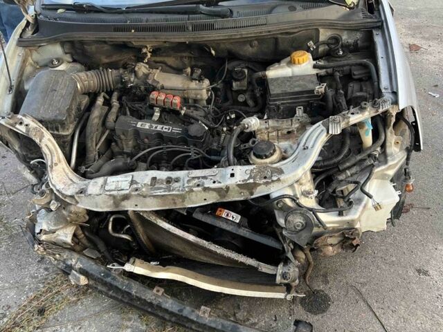 Серый Шевроле Авео, объемом двигателя 1.5 л и пробегом 205 тыс. км за 850 $, фото 5 на Automoto.ua