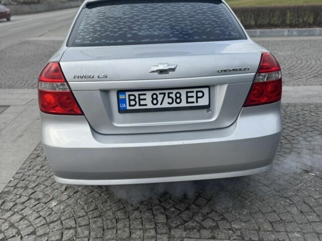 Серый Шевроле Авео, объемом двигателя 1.5 л и пробегом 260 тыс. км за 3700 $, фото 1 на Automoto.ua