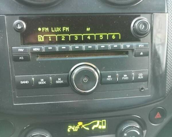 Серый Шевроле Авео, объемом двигателя 1.4 л и пробегом 168 тыс. км за 3900 $, фото 5 на Automoto.ua