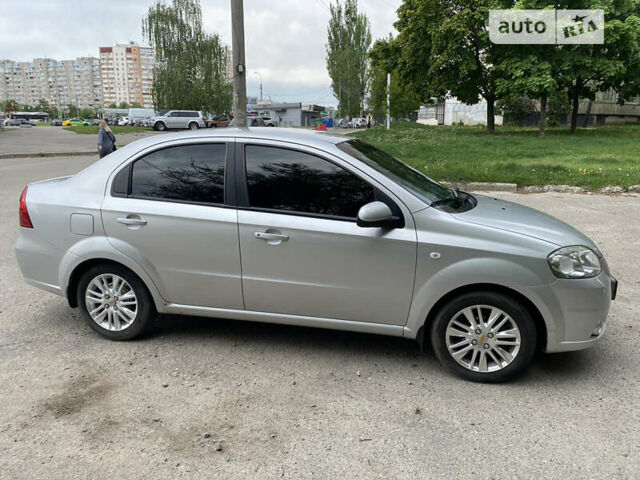 Сірий Шевроле Авео, об'ємом двигуна 1.6 л та пробігом 156 тис. км за 4500 $, фото 7 на Automoto.ua