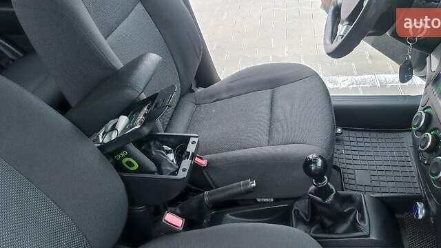 Серый Шевроле Авео, объемом двигателя 1.5 л и пробегом 244 тыс. км за 4500 $, фото 32 на Automoto.ua