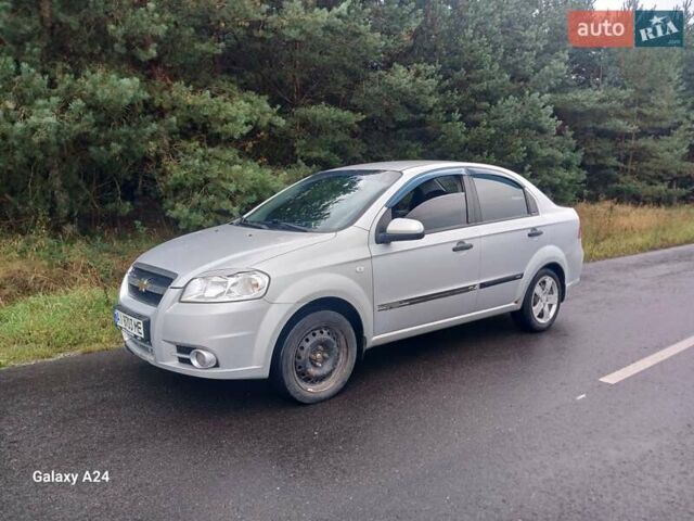 Сірий Шевроле Авео, об'ємом двигуна 1.5 л та пробігом 275 тис. км за 2350 $, фото 9 на Automoto.ua