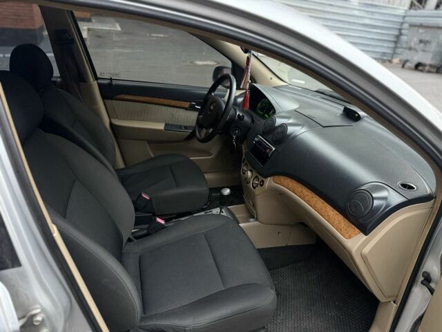 Сірий Шевроле Авео, об'ємом двигуна 1.6 л та пробігом 198 тис. км за 3700 $, фото 5 на Automoto.ua