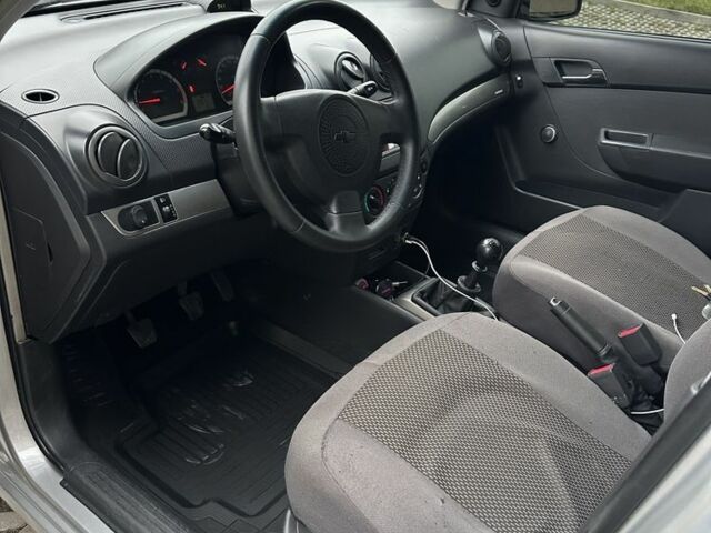 Серый Шевроле Авео, объемом двигателя 1.5 л и пробегом 120 тыс. км за 5999 $, фото 5 на Automoto.ua