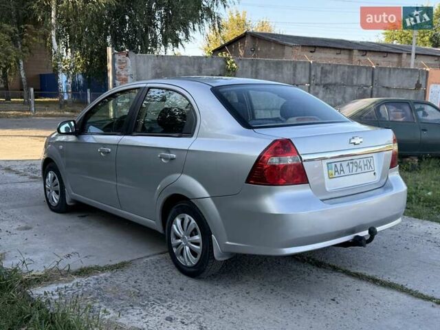 Серый Шевроле Авео, объемом двигателя 1.6 л и пробегом 178 тыс. км за 2900 $, фото 3 на Automoto.ua