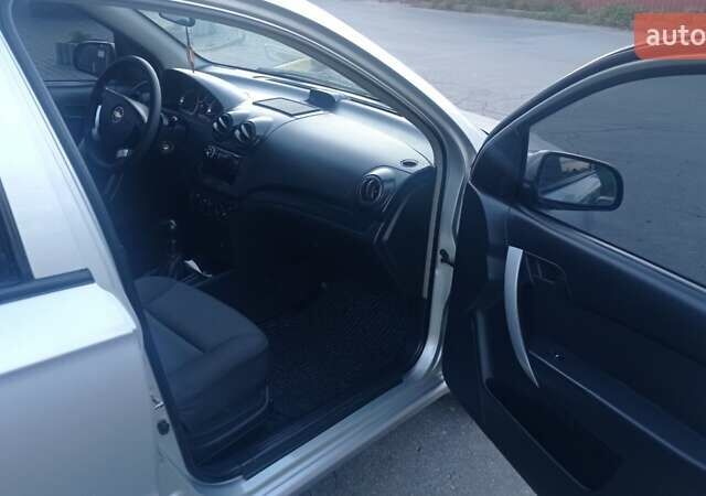 Серый Шевроле Авео, объемом двигателя 0 л и пробегом 198 тыс. км за 3750 $, фото 24 на Automoto.ua