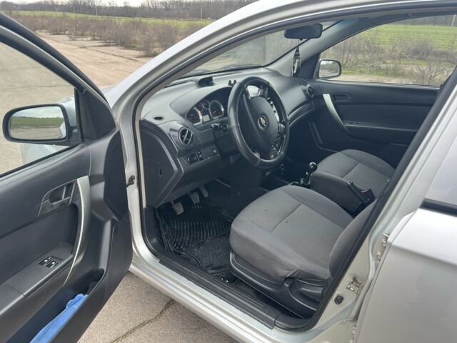 Серый Шевроле Авео, объемом двигателя 1.5 л и пробегом 115 тыс. км за 4999 $, фото 3 на Automoto.ua