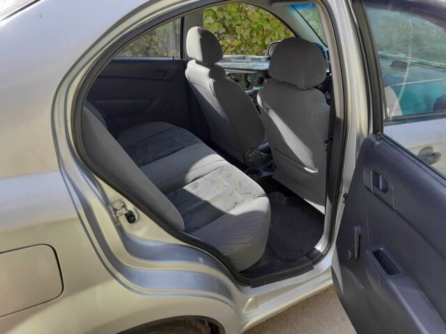 Сірий Шевроле Авео, об'ємом двигуна 1.5 л та пробігом 60 тис. км за 1600 $, фото 8 на Automoto.ua