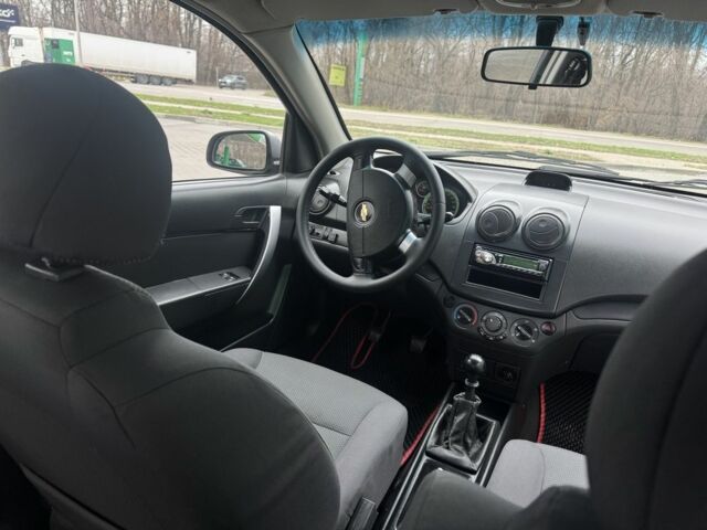 Серый Шевроле Авео, объемом двигателя 1.5 л и пробегом 154 тыс. км за 4800 $, фото 7 на Automoto.ua