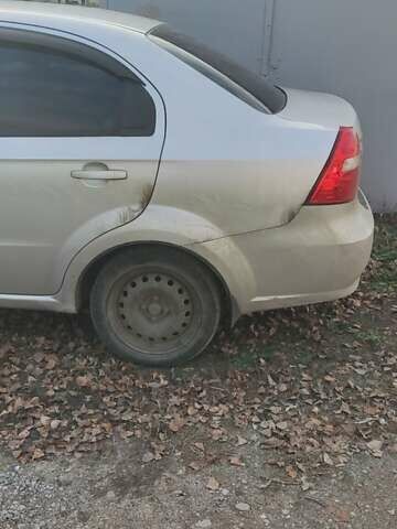 Сірий Шевроле Авео, об'ємом двигуна 1.6 л та пробігом 198 тис. км за 3500 $, фото 2 на Automoto.ua