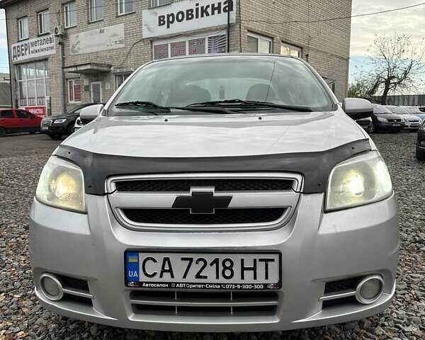 Серый Шевроле Авео, объемом двигателя 1.6 л и пробегом 308 тыс. км за 3700 $, фото 4 на Automoto.ua