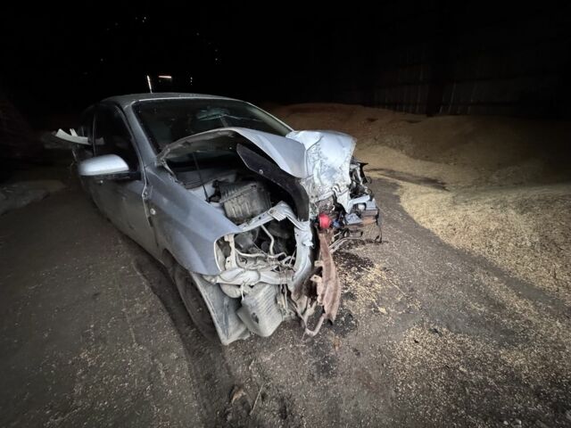 Серый Шевроле Авео, объемом двигателя 1.6 л и пробегом 300 тыс. км за 2000 $, фото 7 на Automoto.ua