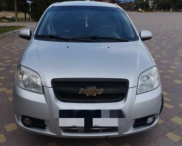 Серый Шевроле Авео, объемом двигателя 1.6 л и пробегом 260 тыс. км за 3400 $, фото 2 на Automoto.ua