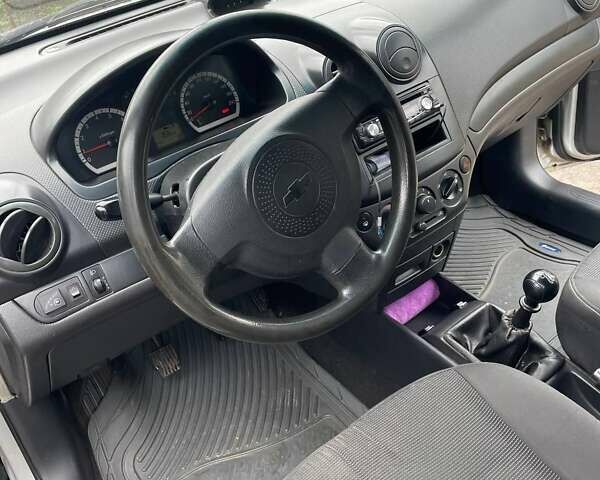 Серый Шевроле Авео, объемом двигателя 1.5 л и пробегом 250 тыс. км за 3600 $, фото 13 на Automoto.ua
