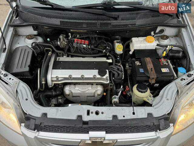 Серый Шевроле Авео, объемом двигателя 1.6 л и пробегом 175 тыс. км за 4350 $, фото 41 на Automoto.ua