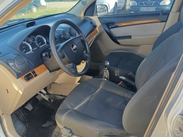 Серый Шевроле Авео, объемом двигателя 1.6 л и пробегом 182 тыс. км за 3600 $, фото 3 на Automoto.ua