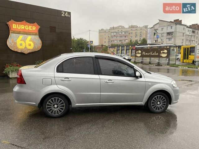 Серый Шевроле Авео, объемом двигателя 1.6 л и пробегом 173 тыс. км за 3700 $, фото 6 на Automoto.ua
