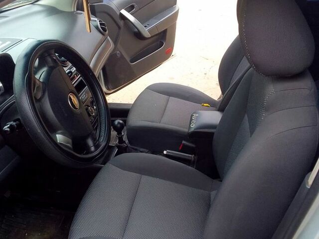 Серый Шевроле Авео, объемом двигателя 1.5 л и пробегом 370 тыс. км за 3600 $, фото 2 на Automoto.ua