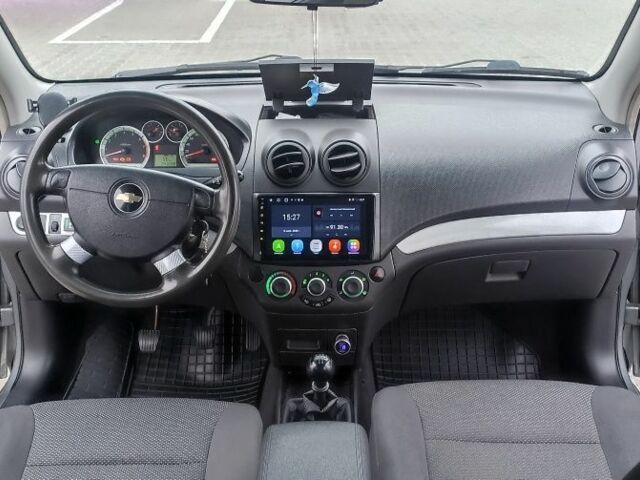 Серый Шевроле Авео, объемом двигателя 1.5 л и пробегом 244 тыс. км за 4600 $, фото 4 на Automoto.ua