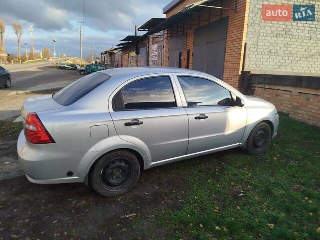Серый Шевроле Авео, объемом двигателя 1.5 л и пробегом 240 тыс. км за 4100 $, фото 2 на Automoto.ua