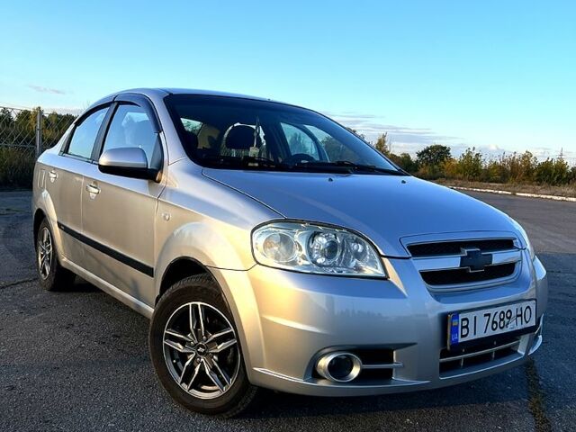 Серый Шевроле Авео, объемом двигателя 1.6 л и пробегом 258 тыс. км за 3800 $, фото 7 на Automoto.ua